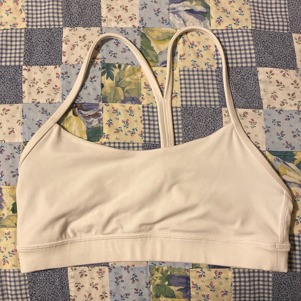 White Flow Y sports bra